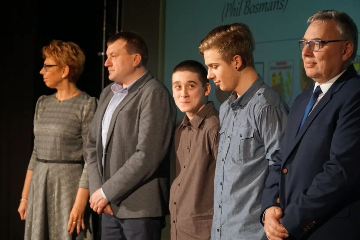 Koncert w Teatrze Starym w Bolesławcu. Podziękowanie dla osób, które pomogły w organizacji Opłatka