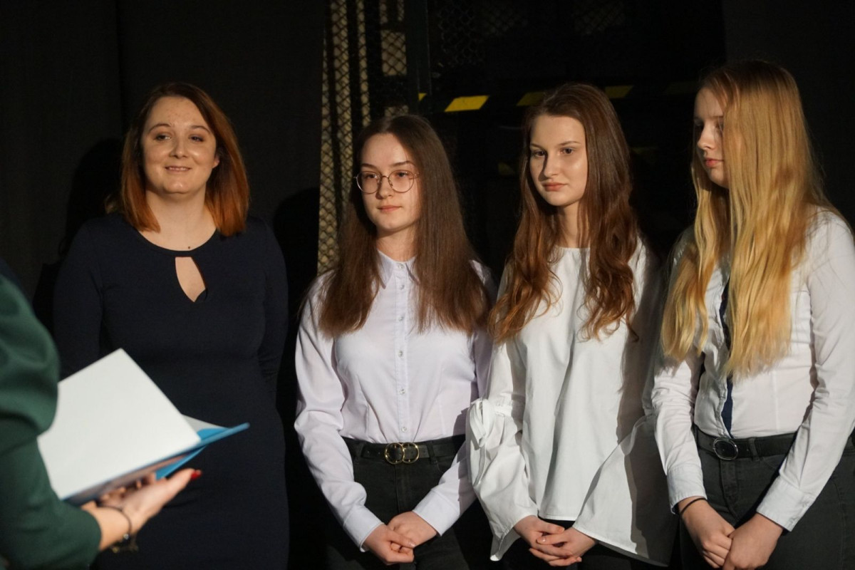 Koncert w Teatrze Starym w Bolesławcu. Podziękowanie dla osób, które pomogły w organizacji Opłatka