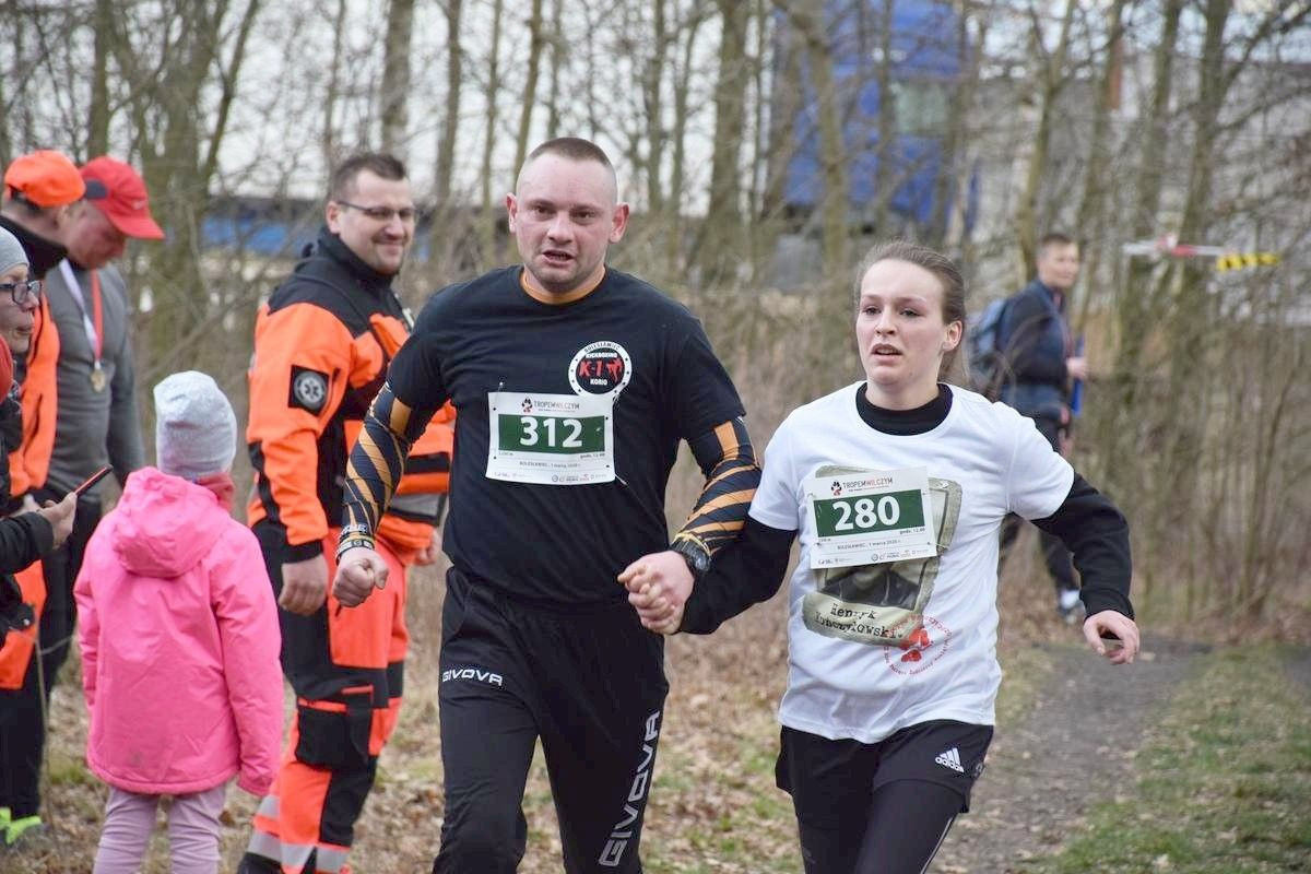 Bieg Tropem Wilczym w parku miejskim z okazji Narodowego Dnia Żołnierzy Wyklętych