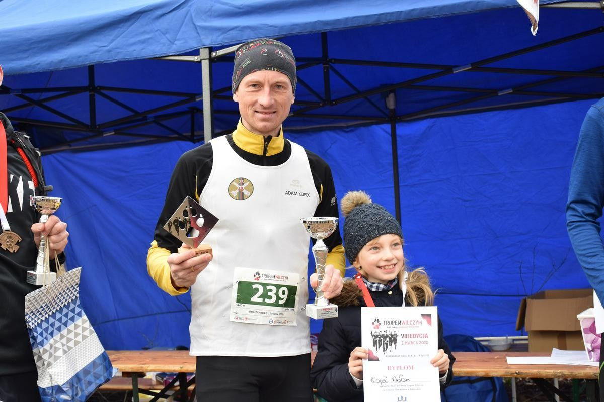 Bieg Tropem Wilczym w parku miejskim z okazji Narodowego Dnia Żołnierzy Wyklętych