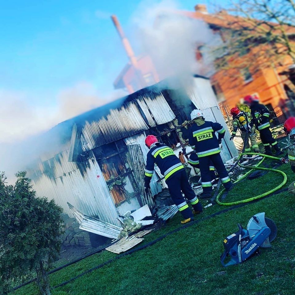 Akcja strażaków: pożar w Gierałtowie (gmina Nowogrodziec, powiat bolesławiecki)