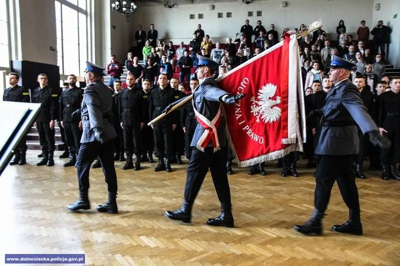 Урочистість складання присяги новими поліцейськими. Четверо з них служитимуть у Bolesławiec