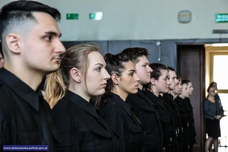 Урочистість складання присяги новими поліцейськими. Четверо з них служитимуть у Bolesławiec