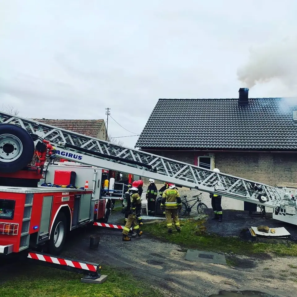 Akcja strażaków: pożar w Kraszowicach (gmina Bolesławiec)