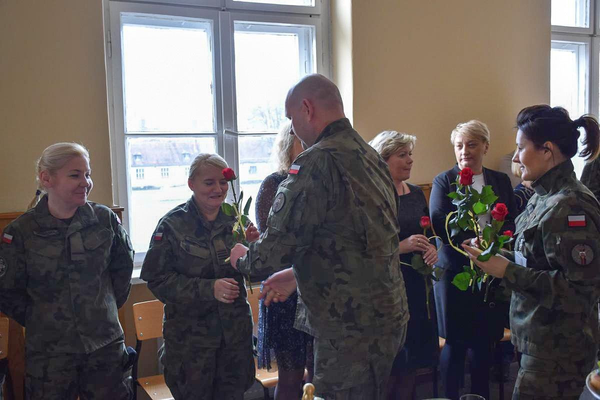 Spotkanie z okazji Dnia Kobiet w 23 Śląskim Pułku Artylerii w Bolesławcu
