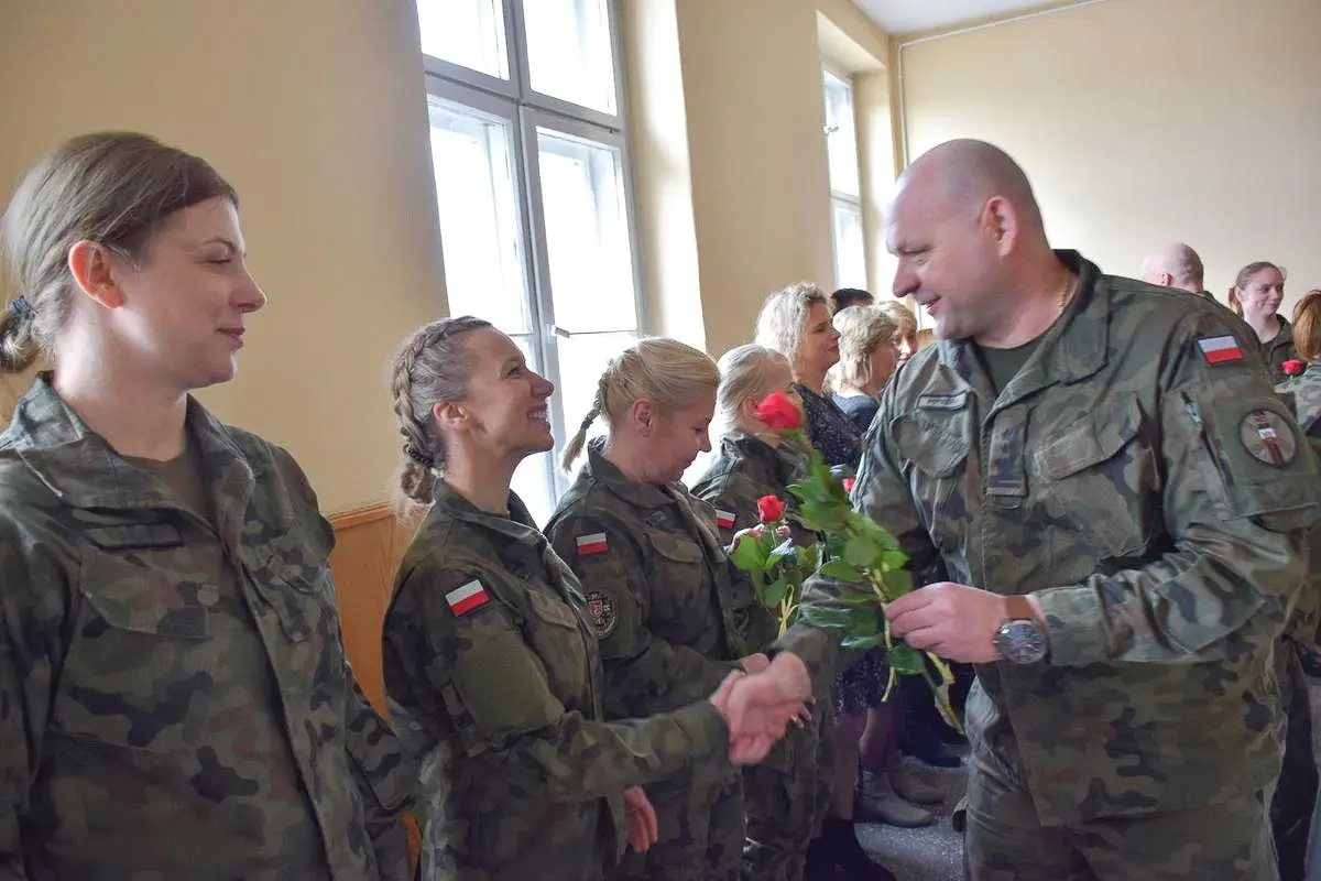 Spotkanie z okazji Dnia Kobiet w 23 Śląskim Pułku Artylerii w Bolesławcu