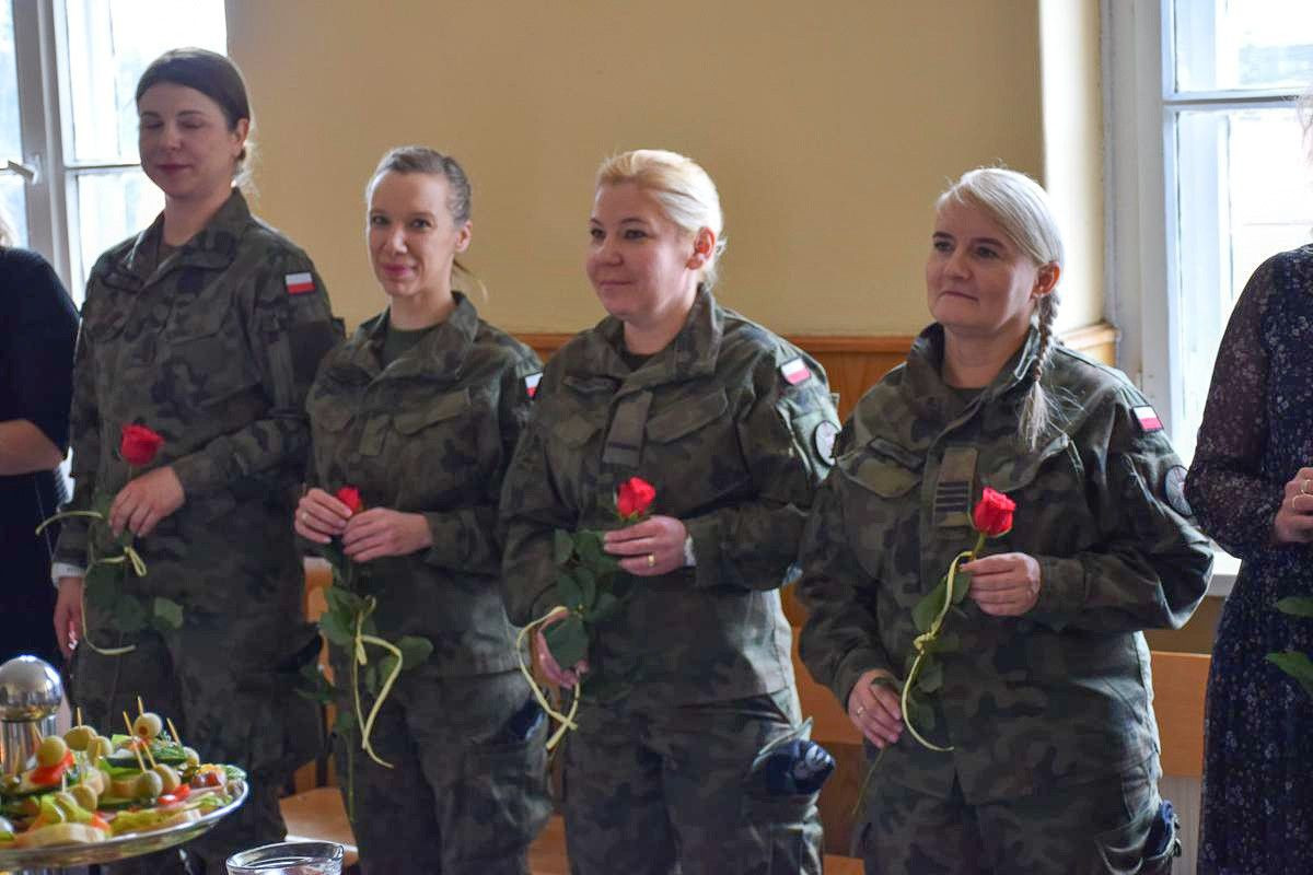 Spotkanie z okazji Dnia Kobiet w 23 Śląskim Pułku Artylerii w Bolesławcu