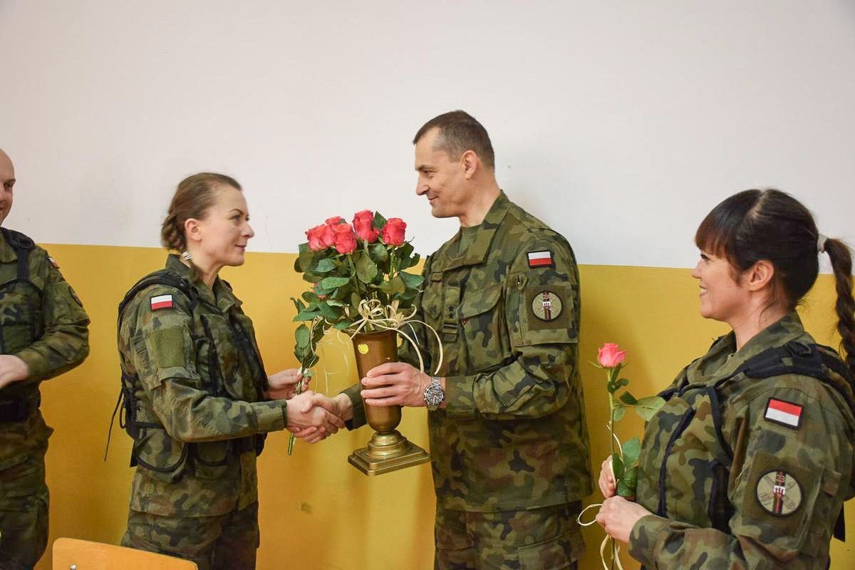 Spotkanie z okazji Dnia Kobiet w 23 Śląskim Pułku Artylerii w Bolesławcu