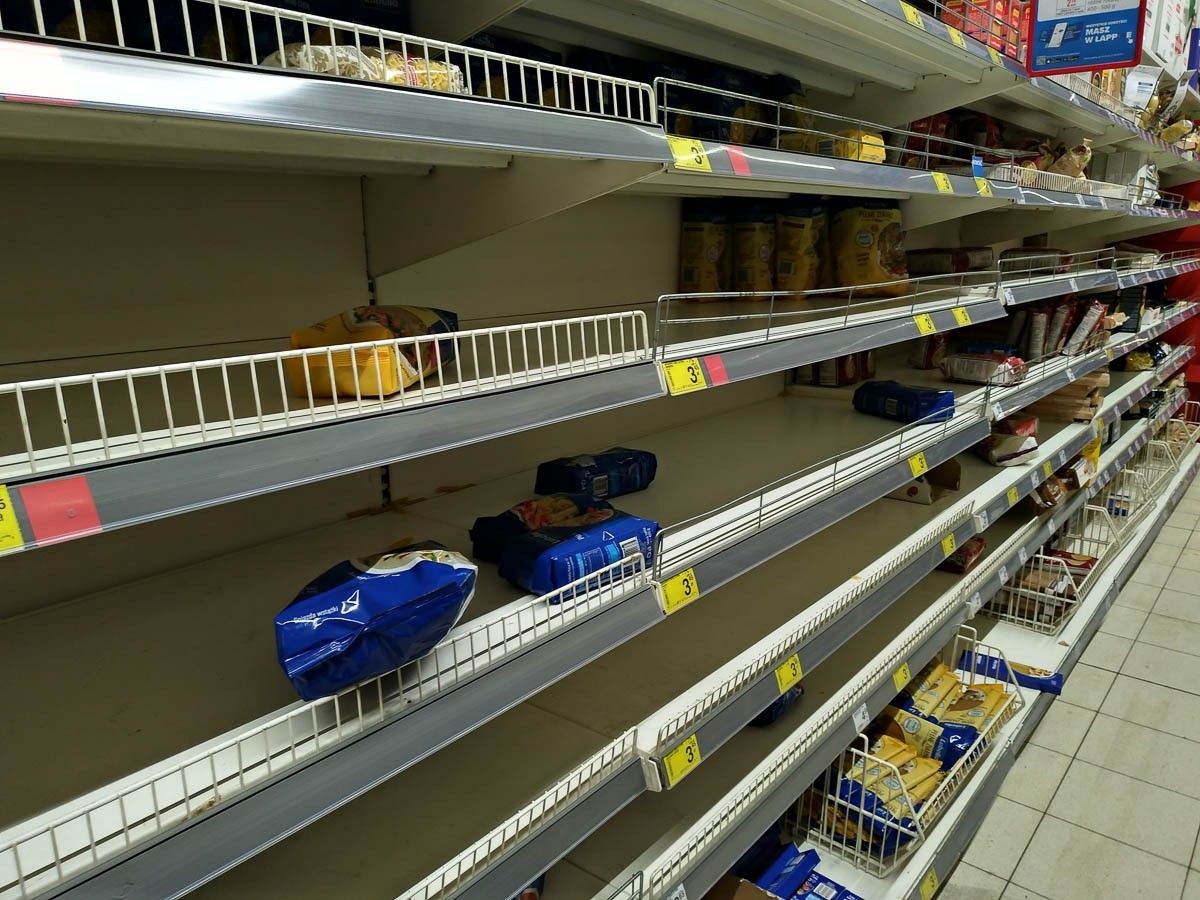 Zakupy w dobie koronawirusa w Bolesławcu