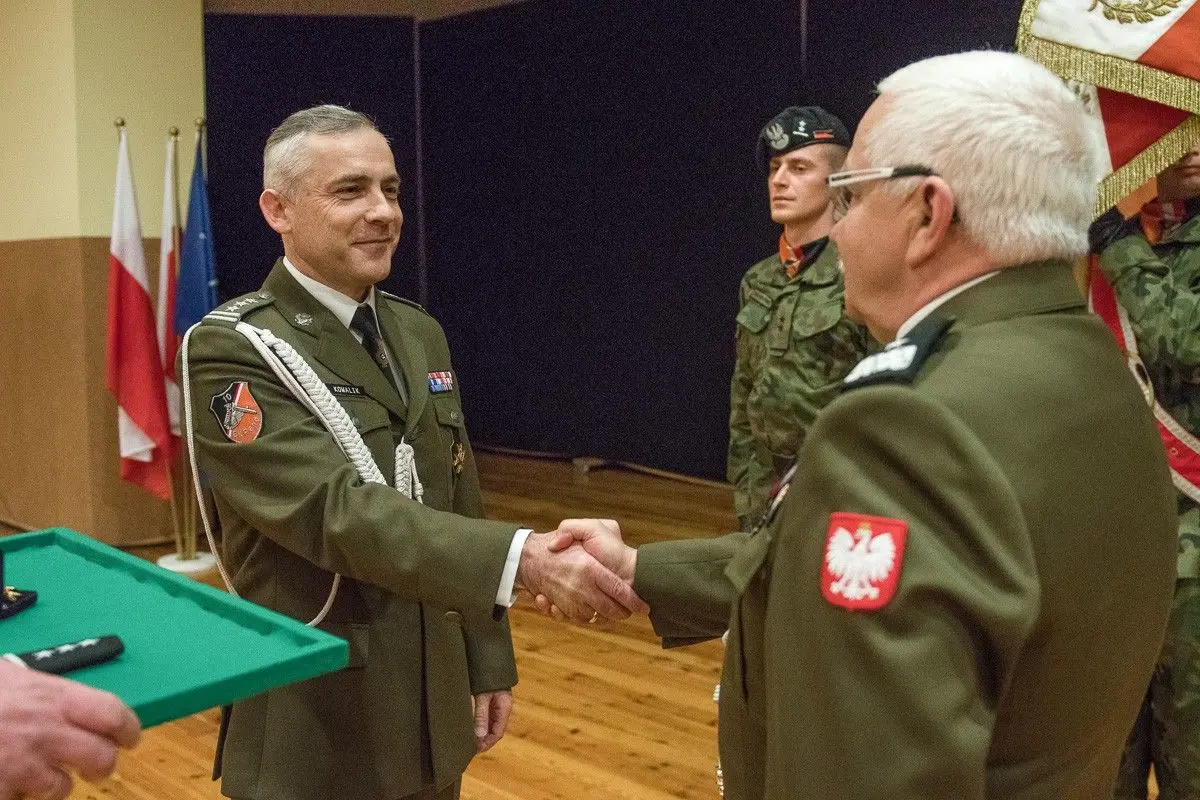 Płk Rafał Kowalik – nowy dowódca 10 Brygady Kawalerii Pancernej w Świętoszowie (gmina Osiecznica, powiat bolesławiecki)