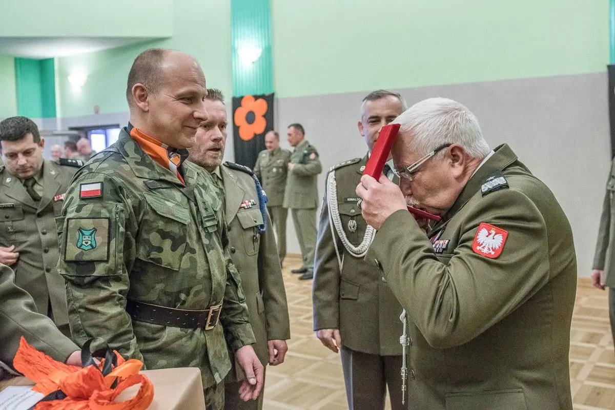 Płk Rafał Kowalik – nowy dowódca 10 Brygady Kawalerii Pancernej w Świętoszowie (gmina Osiecznica, powiat bolesławiecki)