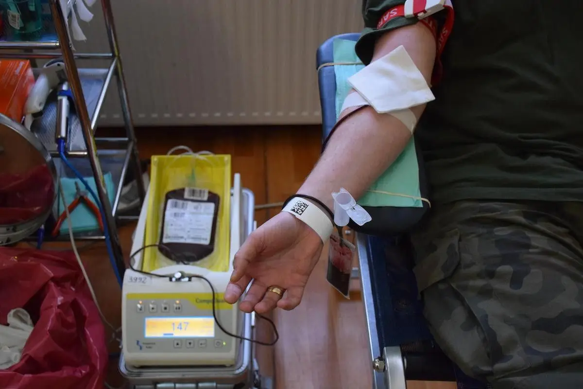 Żołnierze z 23 Śląskiego Pułku Artylerii w akcji krwiodawstwa