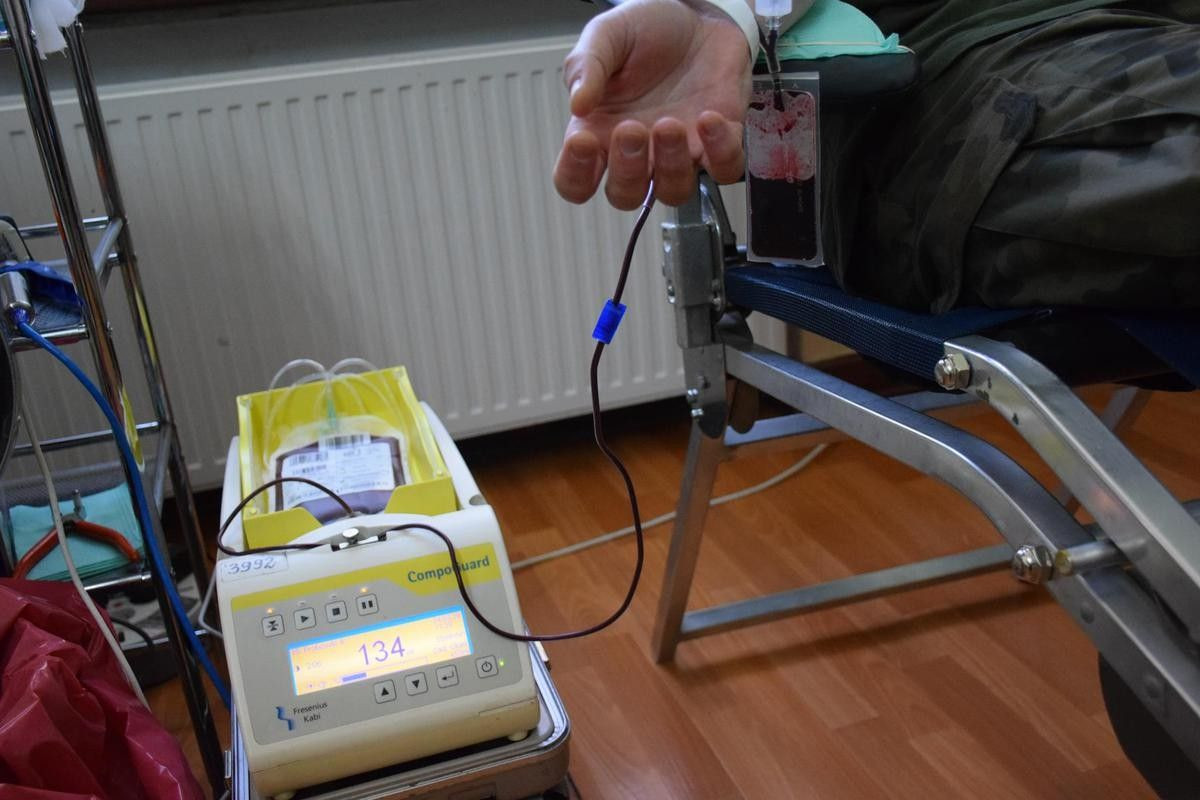 Żołnierze z 23 Śląskiego Pułku Artylerii w akcji krwiodawstwa