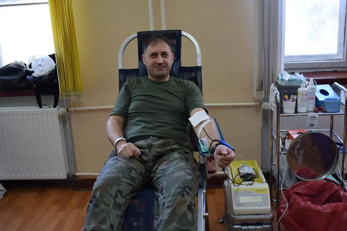 Żołnierze z 23 Śląskiego Pułku Artylerii w akcji krwiodawstwa