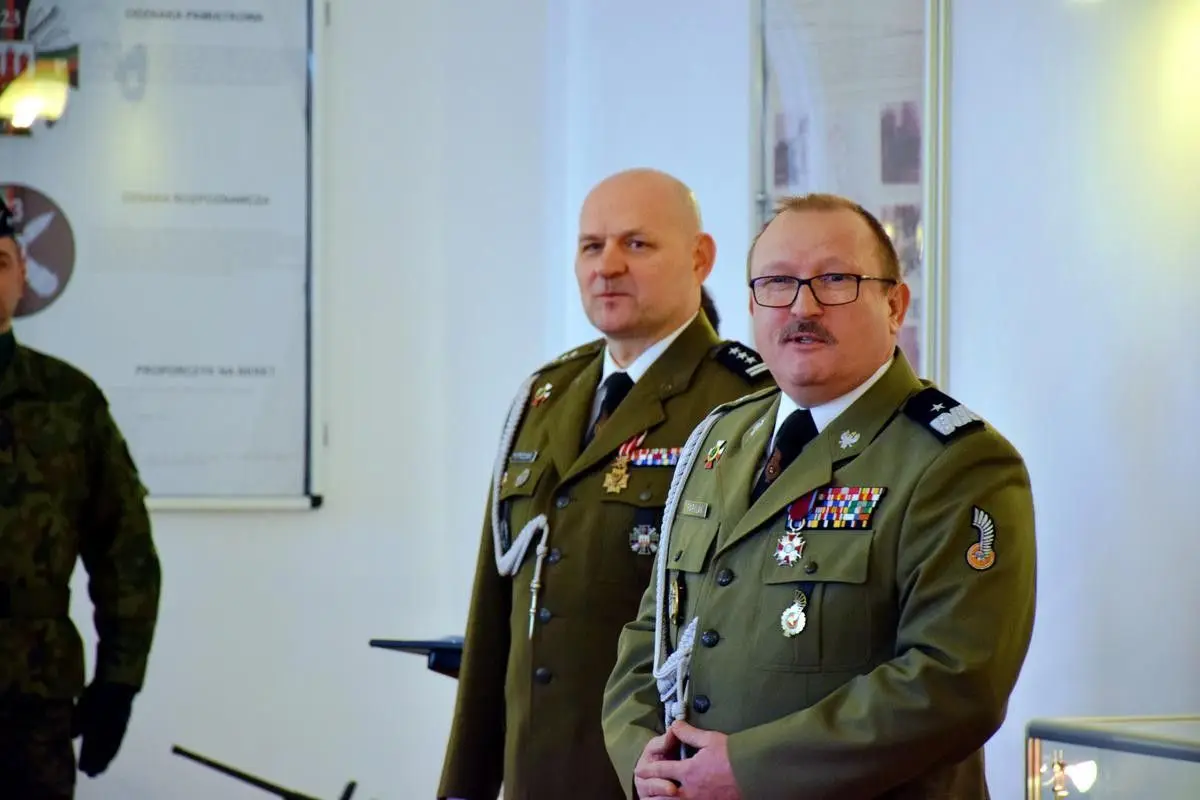 Ceremonia przekazania obowiązków dowódcy 23 pułku artylerii ppłk. Markowi Wasielewskiemu