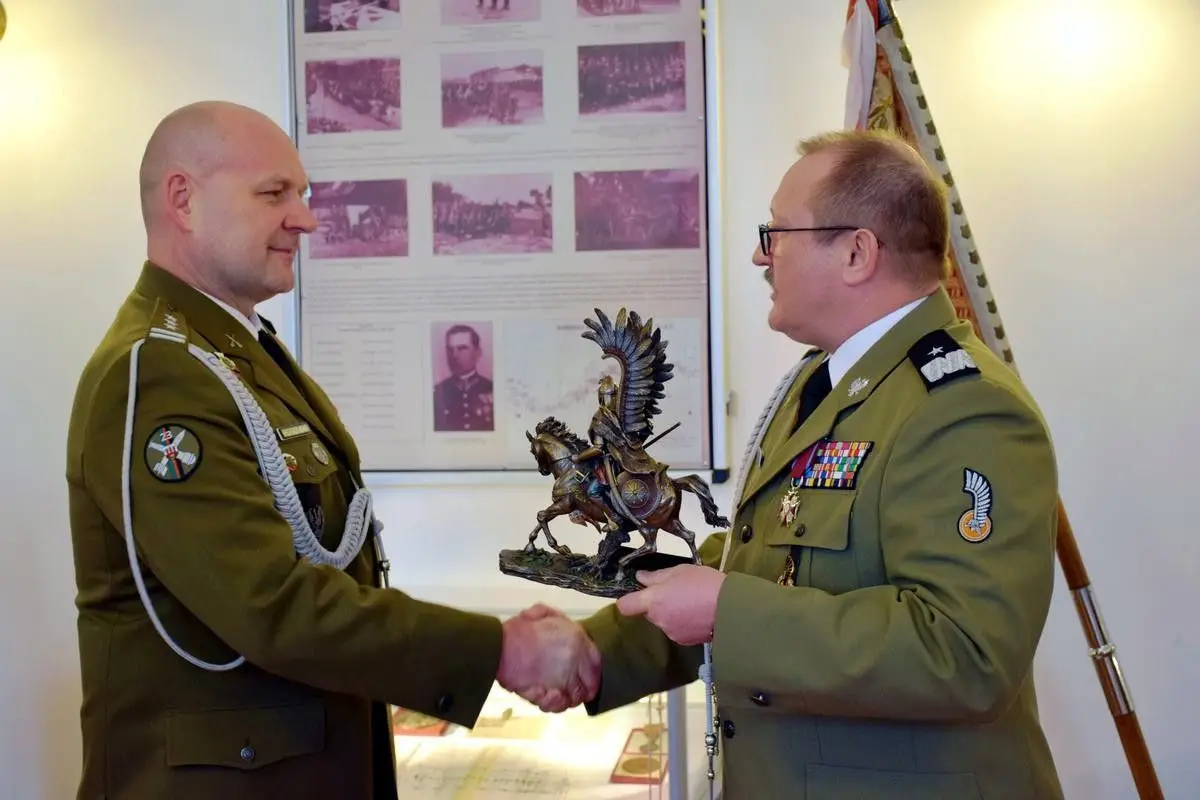 Ceremonia przekazania obowiązków dowódcy 23 pułku artylerii ppłk. Markowi Wasielewskiemu
