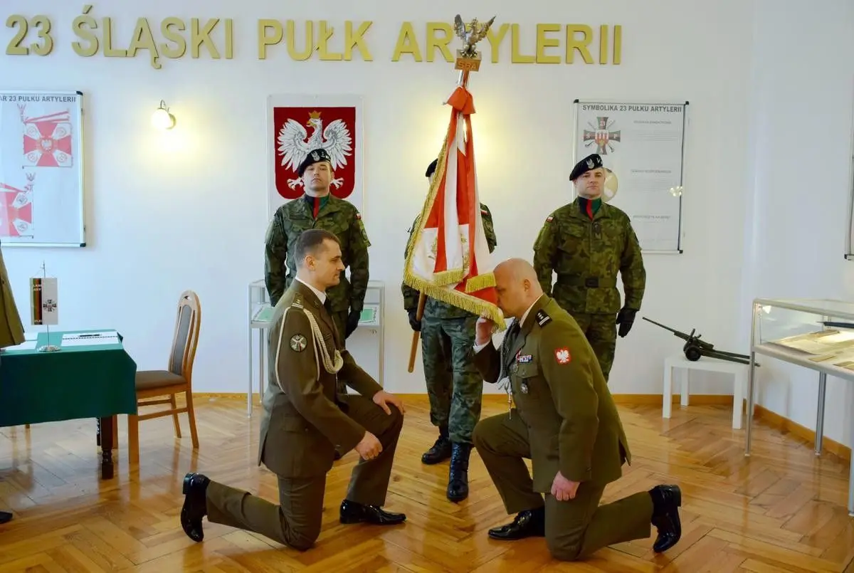Ceremonia przekazania obowiązków dowódcy 23 pułku artylerii ppłk. Markowi Wasielewskiemu