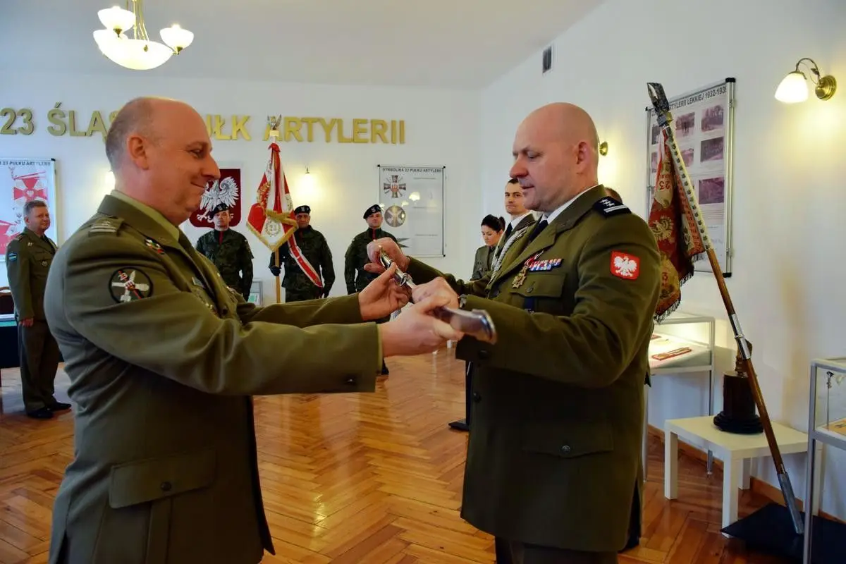 Ceremonia przekazania obowiązków dowódcy 23 pułku artylerii ppłk. Markowi Wasielewskiemu