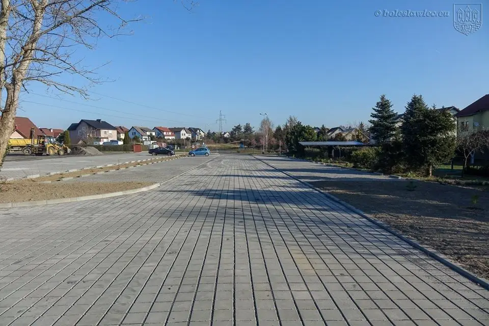 Parking i droga dojazdowa na os. Przylesie