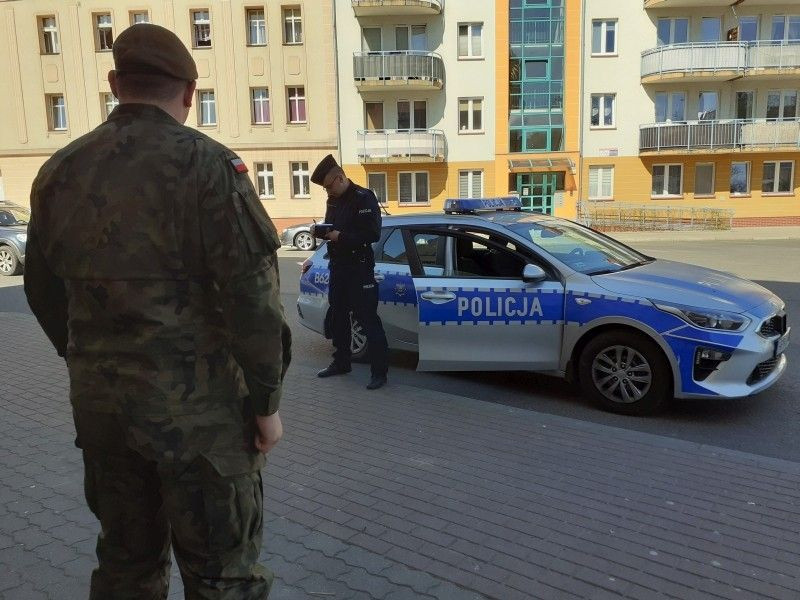 Działania policji i Wojska Obrony Terytorialnej