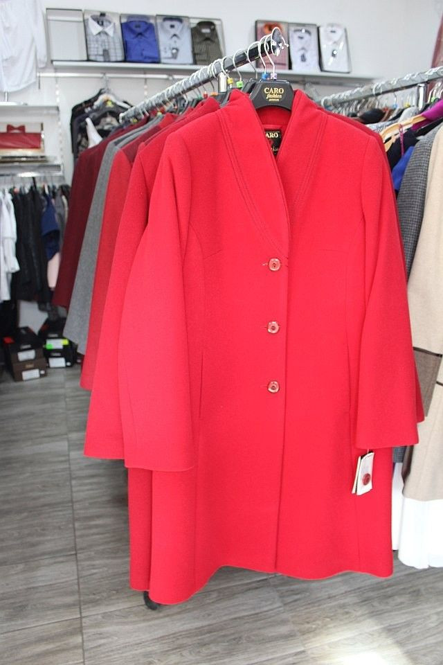 Wizytowa odzież - wyprzedaż po cenach producenta