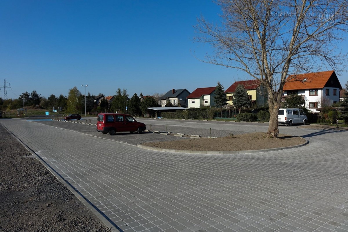 Osiedle Przylesie w Bolesławcu: parking koło kościoła gotowy
