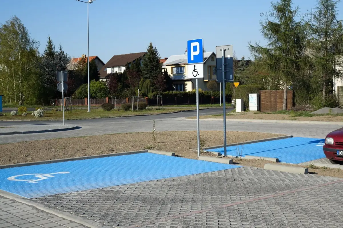 Osiedle Przylesie w Bolesławcu: parking koło kościoła gotowy