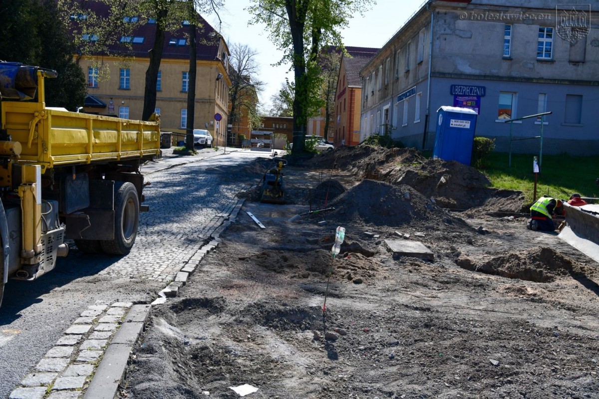 Prace przy przebudowie ulic Bankowej i Karola Miarki w Bolesławcu