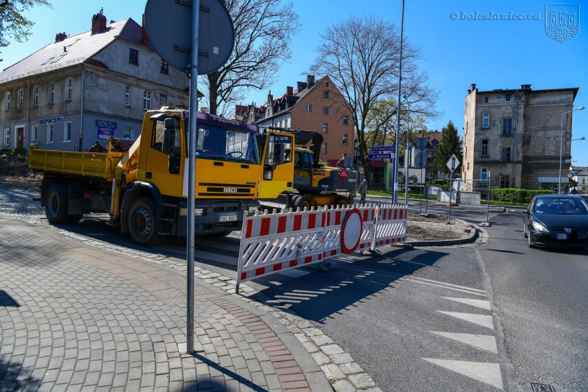 Prace przy przebudowie ulic Bankowej i Karola Miarki w Bolesławcu