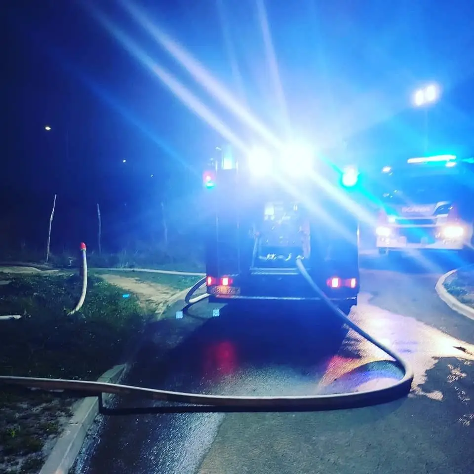 Akcja straży pożarnej przy ulicy Lipowej w Nowogrodźcu (powiat bolesławiecki)