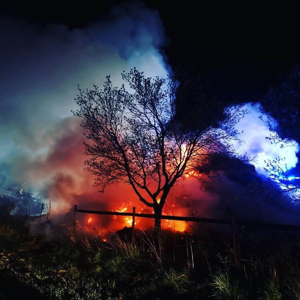 Nocna akcja straży w Ocicach (gmina Bolesławiec, powiat bolesławiecki)