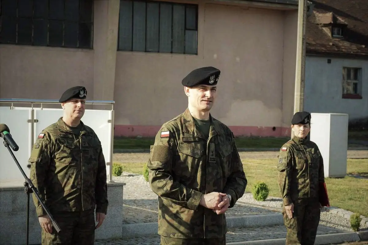 Uroczysta zbiórka w 23 Śląskim Pułku Artylerii w Bolesławcu