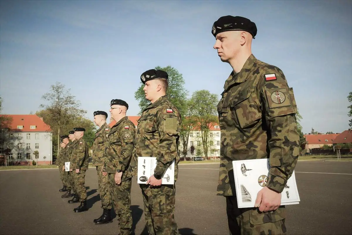 Uroczysta zbiórka w 23 Śląskim Pułku Artylerii w Bolesławcu