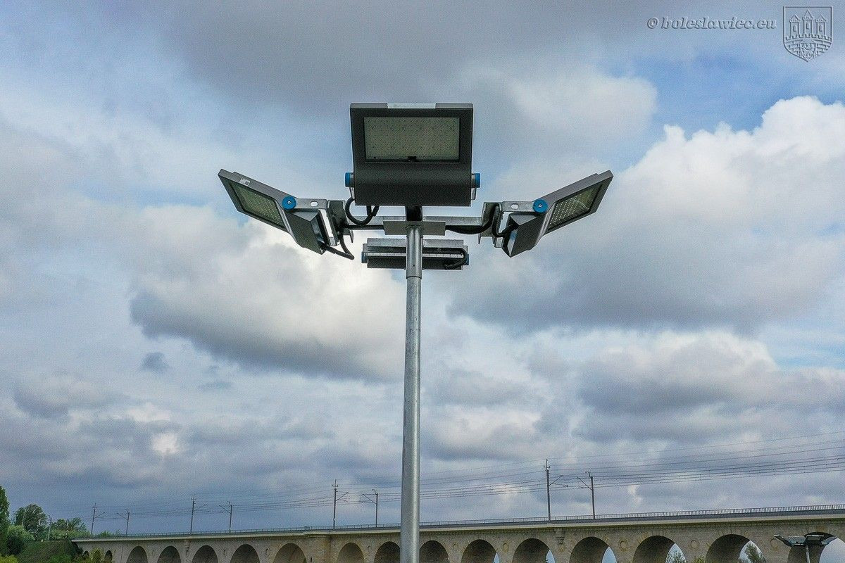 Oświetlenie przy Wiadukt Plaza w Bolesławcu