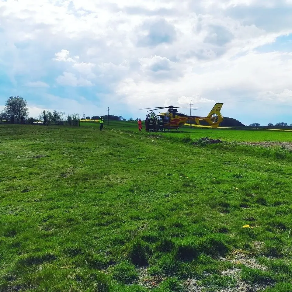 Mężczyzna potrącony przez traktor w Gościszowie