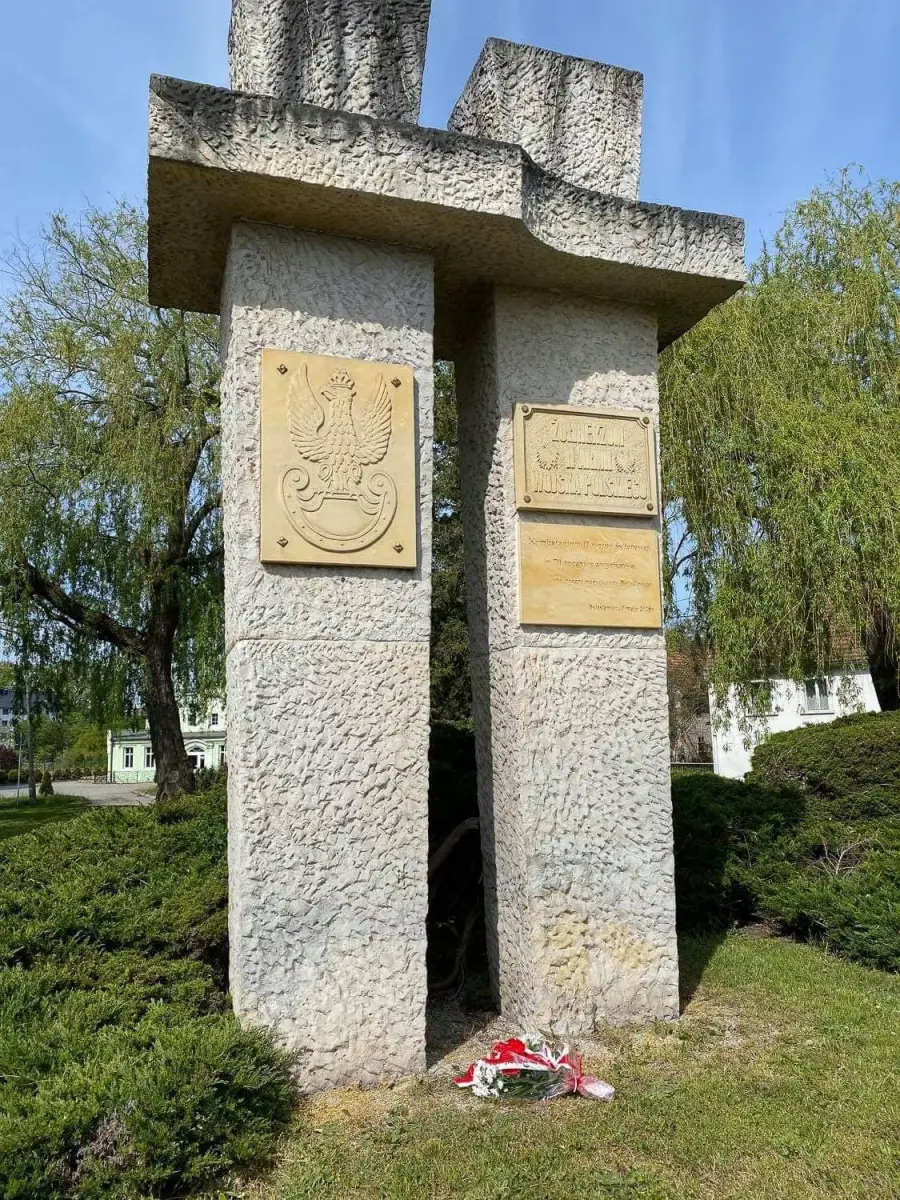Poseł Robert Obaz w Bolesławcu oddał hołd poległym