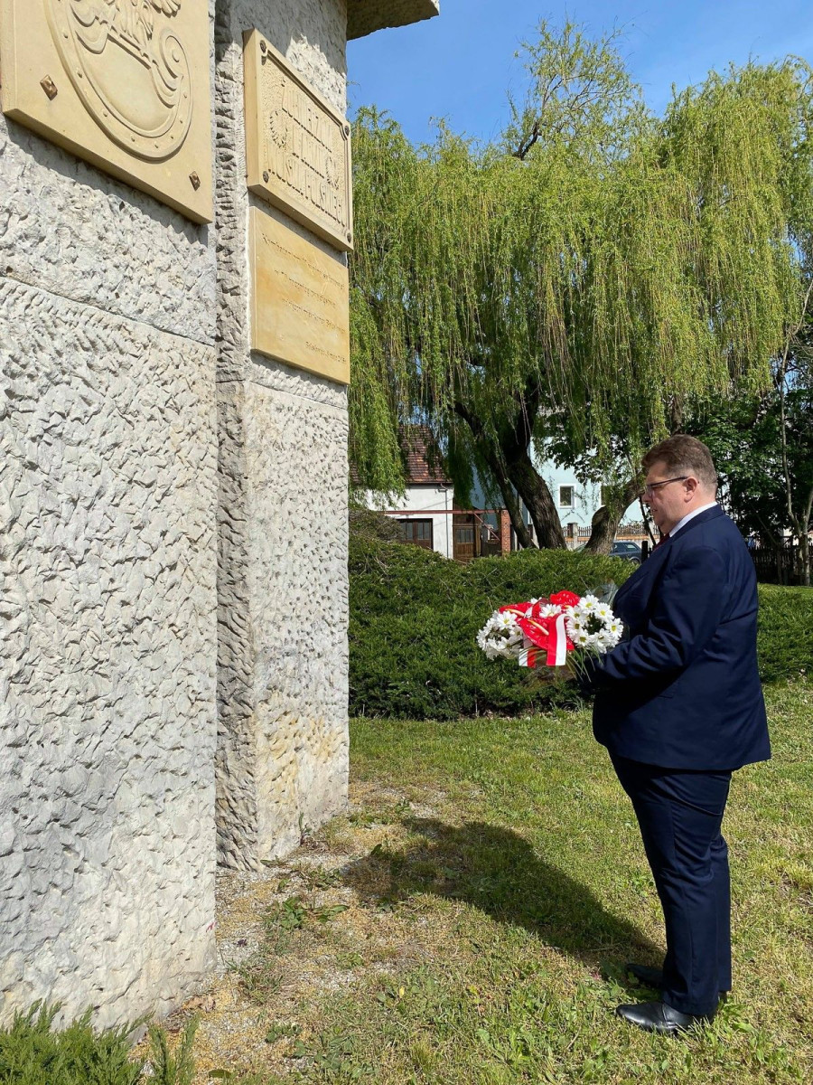 Poseł Robert Obaz w Bolesławcu oddał hołd poległym