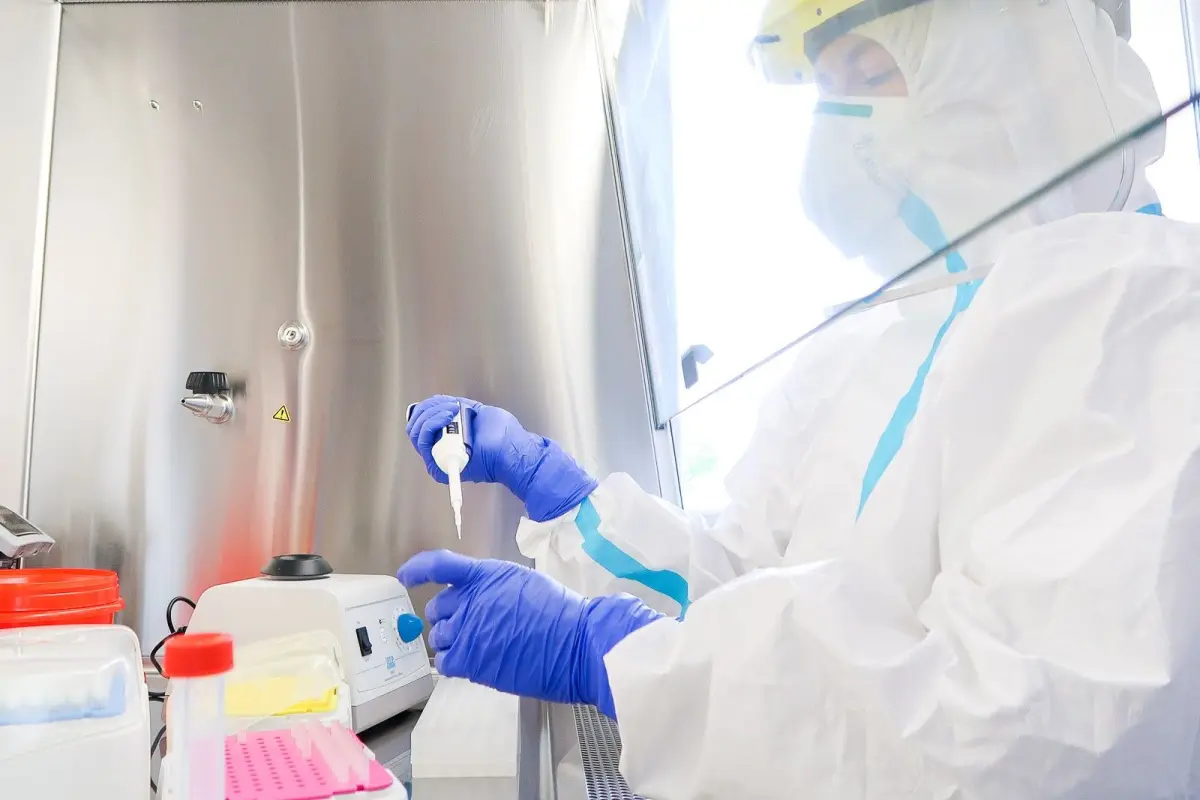 Laboratorium w szpitalu w Bolesławcu, gdzie będą prowadzone badania genetyczne na koronawirusa