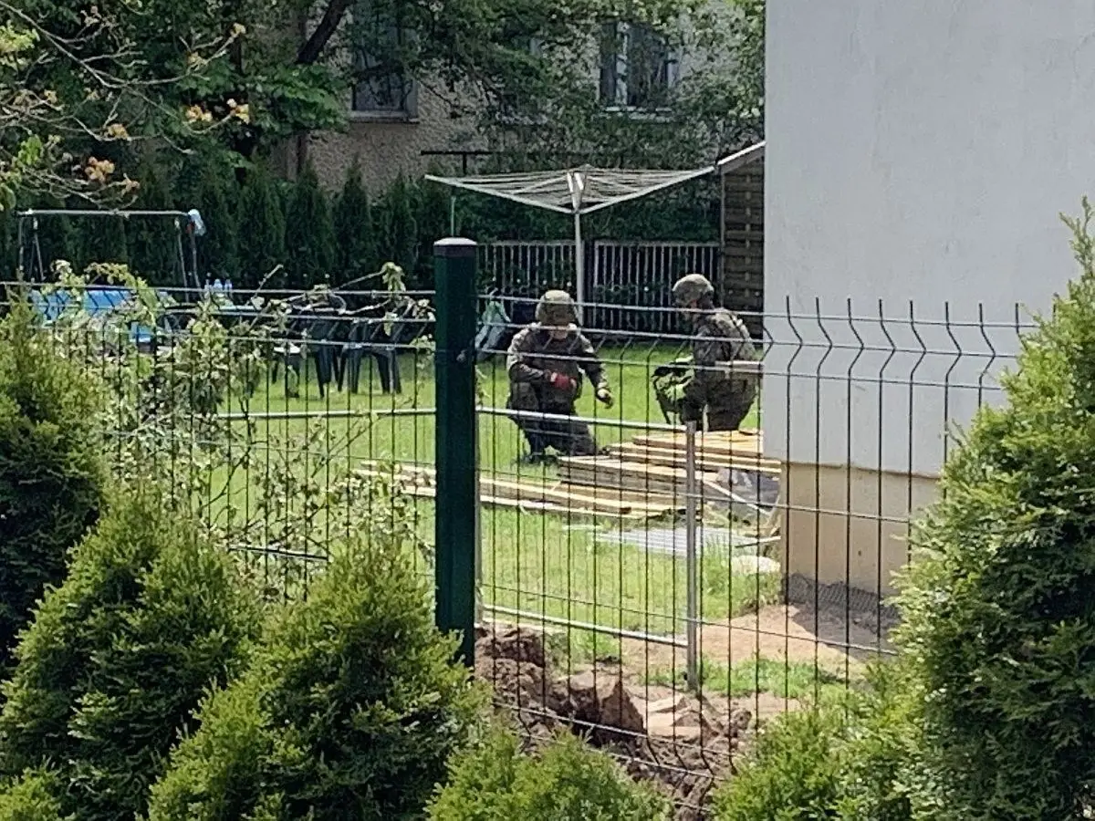 Akcja żołnierzy z Patrolu Rozminowania nr 23 z 23 Pułku Artylerii przy ulicy Góralskiej w Bolesławcu