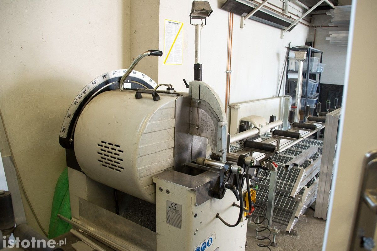 Prototypowa bezpieczna kabina do badań na koronawirusa powstała w Bolesławcu