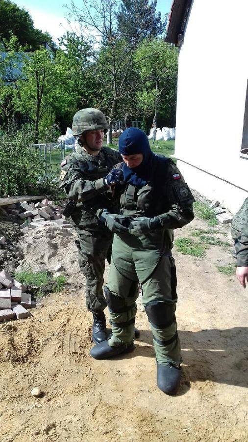 Akcja saperów z Patrolu Rozminowania nr 23 z 23 Pułku Artylerii przy ul. Góralskiej w Bolesławcu