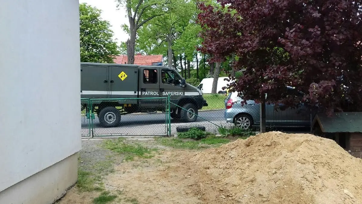 Akcja saperów z Patrolu Rozminowania nr 23 z 23 Pułku Artylerii przy ul. Góralskiej w Bolesławcu