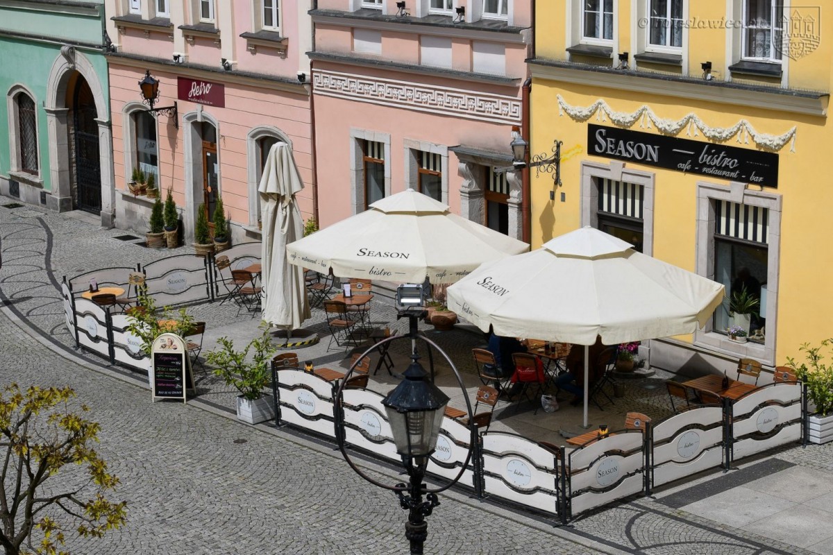 Na bolesławieckim Rynku działają ogródki kawiarniane