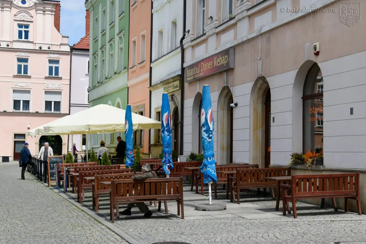 Na bolesławieckim Rynku działają ogródki kawiarniane