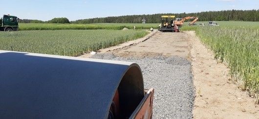 Budowa drogi w miejscowości Osła (gmina Gromadka, powiat bolesławiecki)