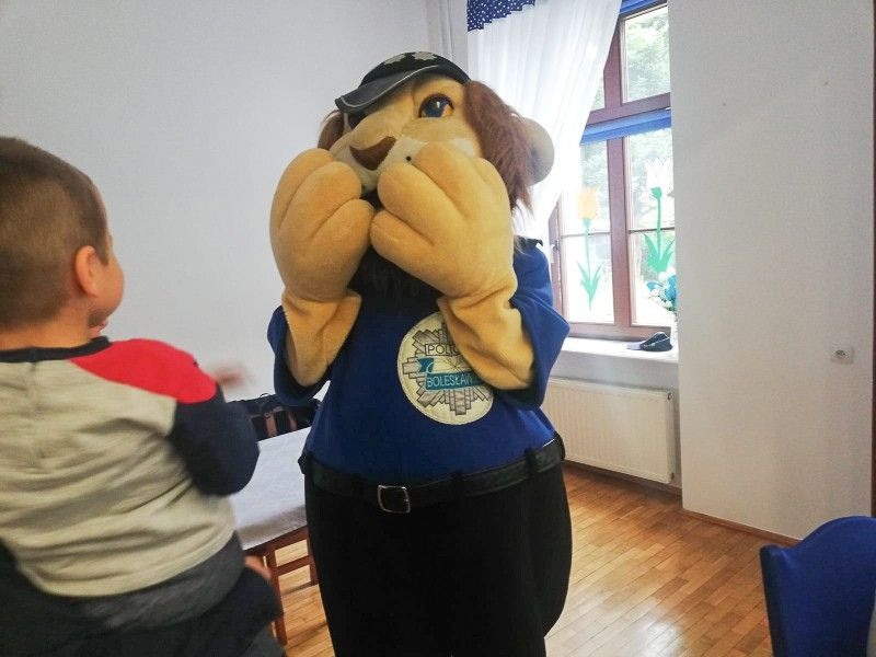 Komisarz Lew w bolesławieckim Domu Dziecka