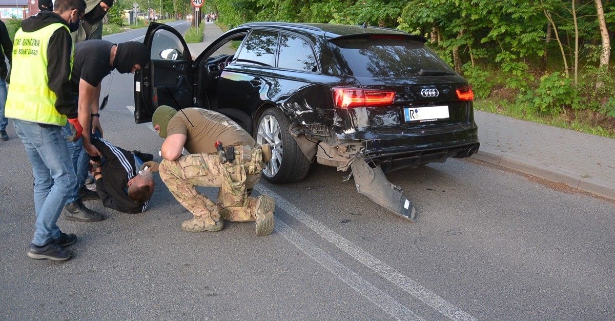 Akcja Straży Granicznej. Pościg za audi w Węglińcu