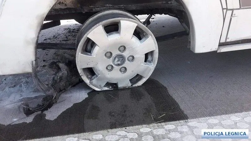 Akcja policji na A4. Eskortowanie koni