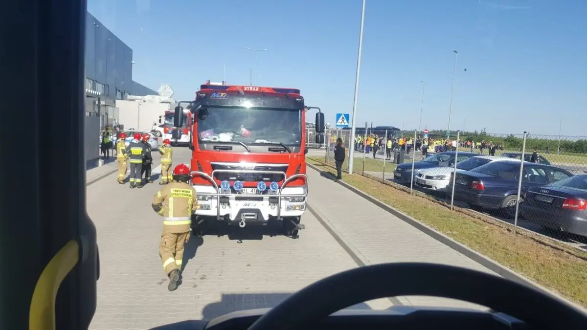 Akcja służb w strefie ekonomicznej w Osłej (gmina Gromadka, powiat bolesławiecki). Fałszywy alarm bombowy