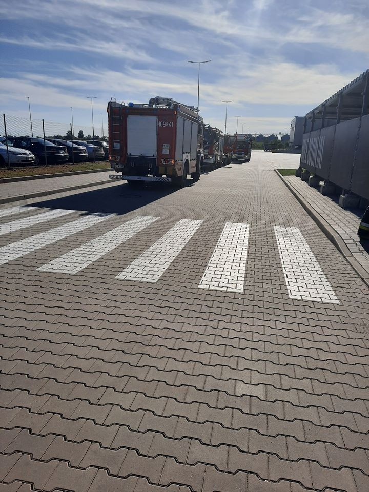 Akcja służb w strefie ekonomicznej w Osłej (gmina Gromadka, powiat bolesławiecki). Fałszywy alarm bombowy